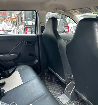 Self drive small car Chandigarh – Alto for easy parking and smooth driving
